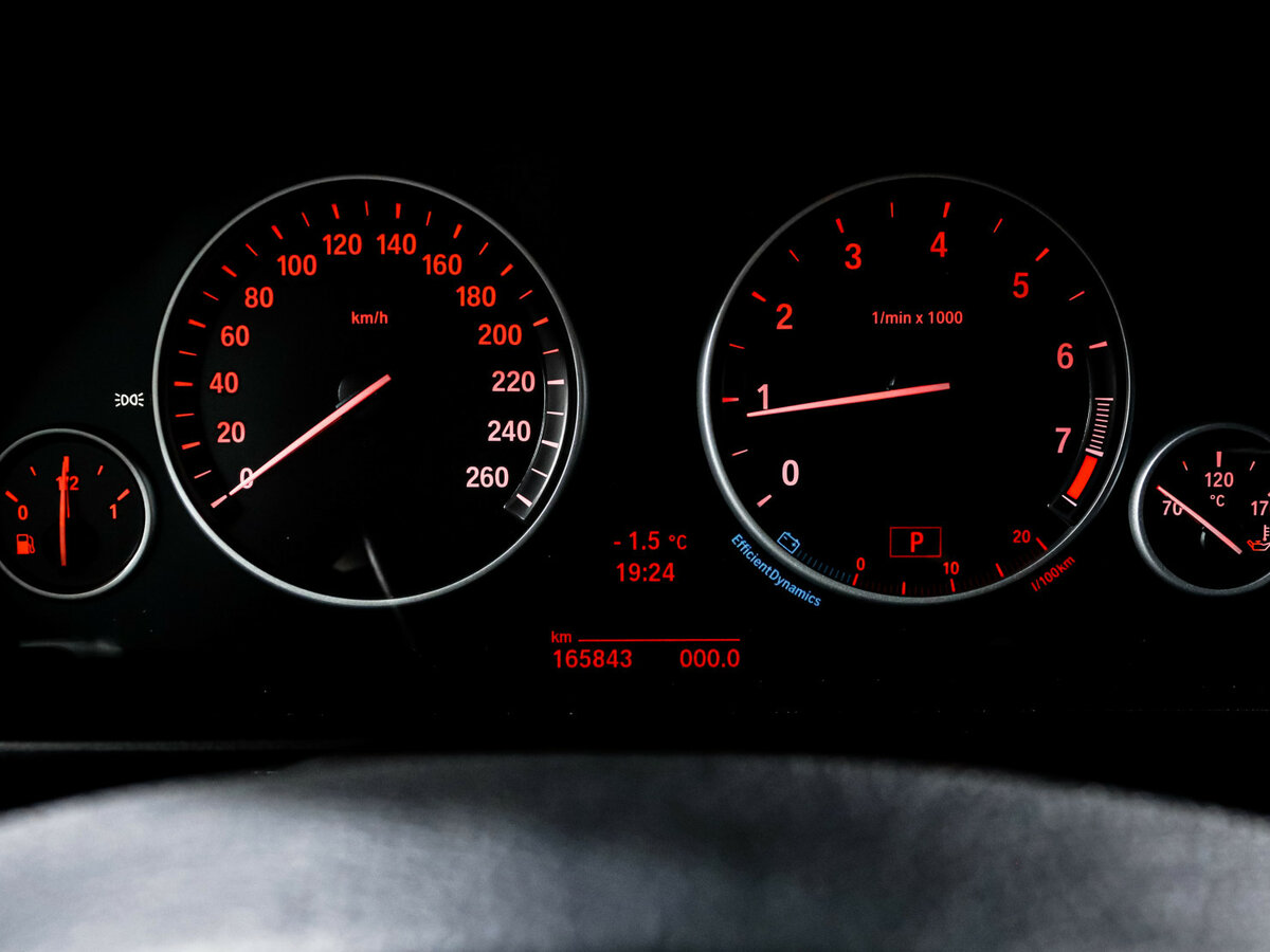 BMW 5 серии 520i VI (F10/F11/F07) Рестайлинг, 2013 Фото №11